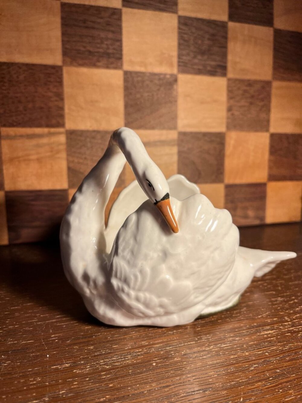 White Swan Planter Made in Slovenia A326